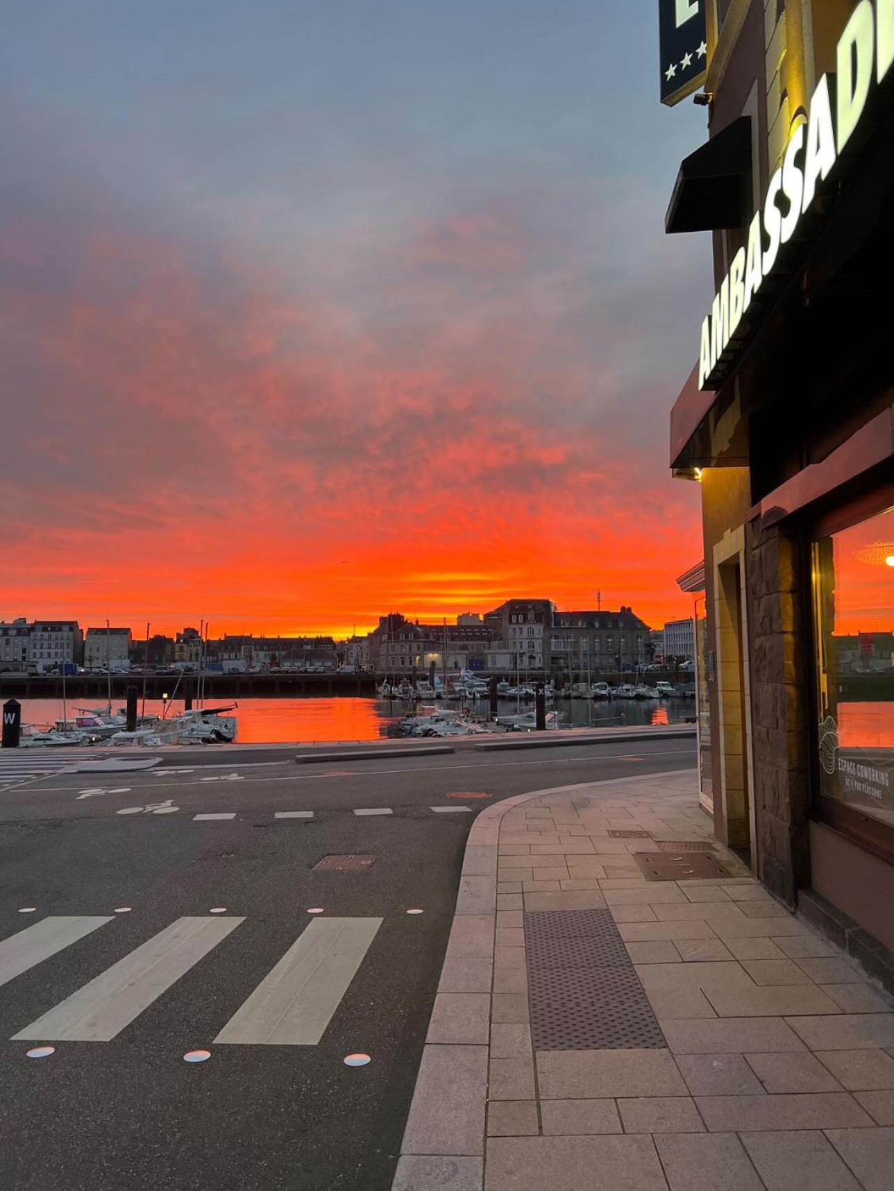 Ambassadeur Hotel - Cherbourg Port De Plaisance المظهر الخارجي الصورة