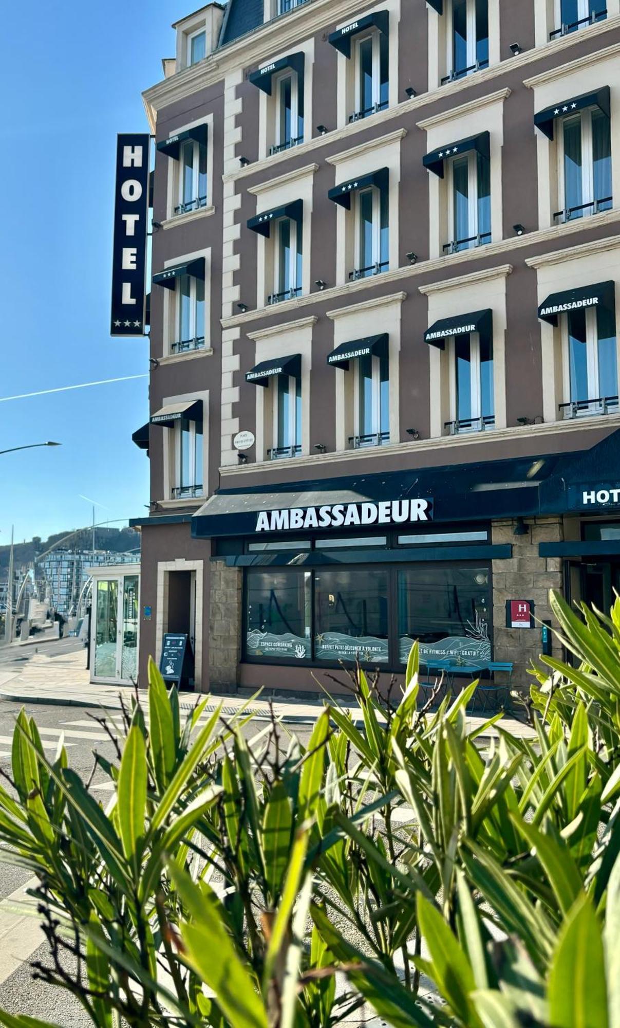Ambassadeur Hotel - Cherbourg Port De Plaisance المظهر الخارجي الصورة